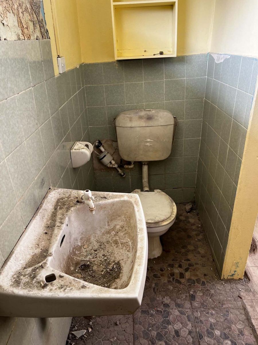 Old bathroom — before