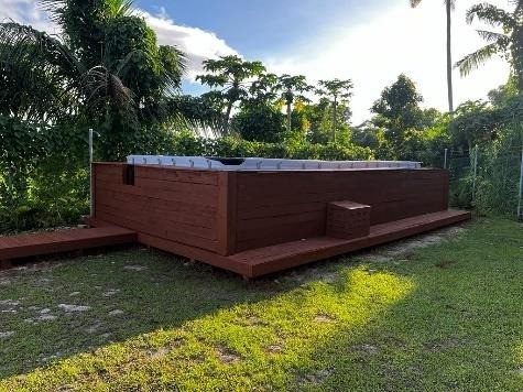 Pool deck