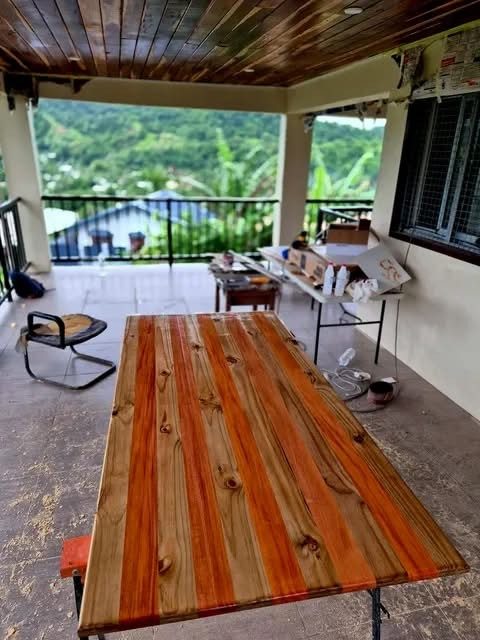 Timber island benchtop being finished